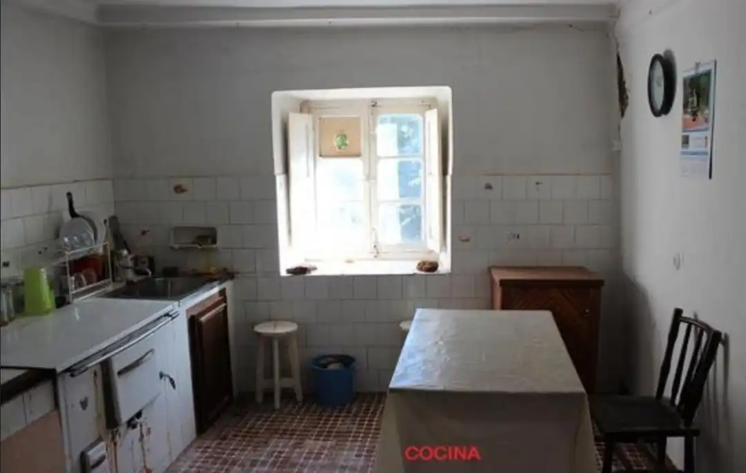 Cuina de Casa o xalet en venda en Anievas amb Jardí privat, Terrassa i Traster