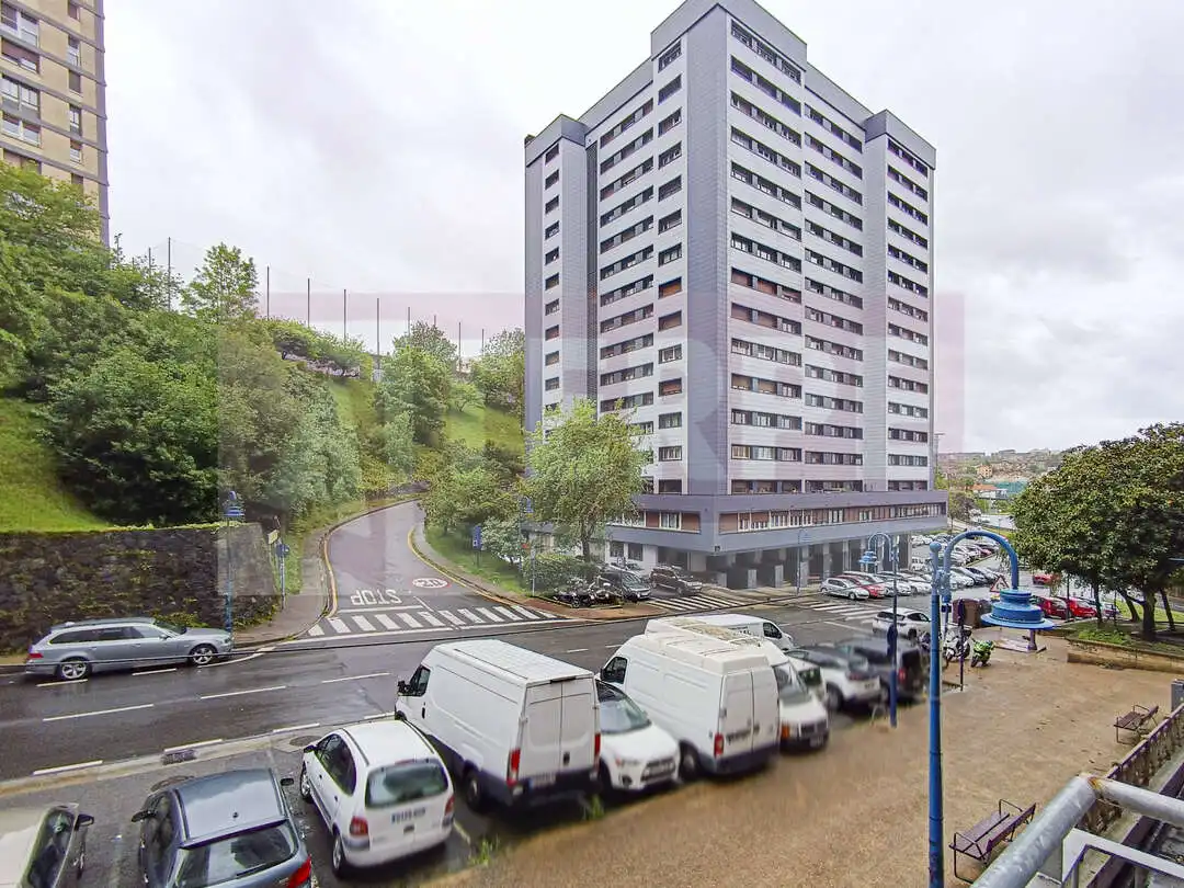 Parkplatz von Geschaftsraum zur Miete in Errenteria mit Möbliert