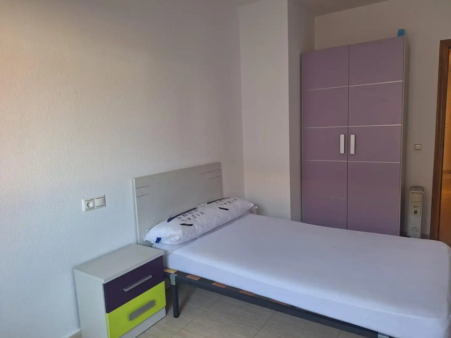 Schlafzimmer von Wohnung zur untervermieten in Murcia mit Klimaanlage, Heizung und Möbliert