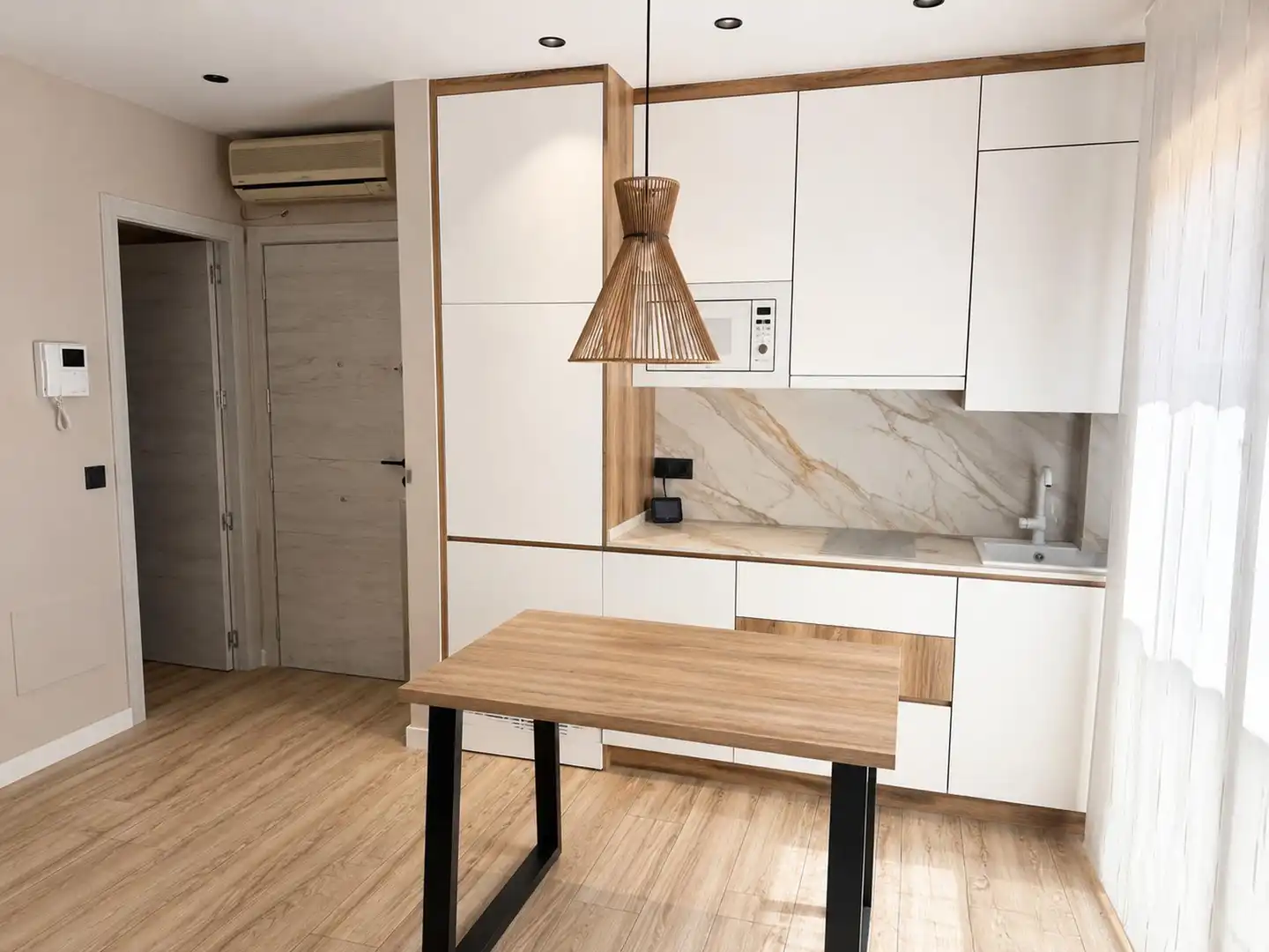 Cuina de Estudi de lloguer en Madrid amb Aire condicionat, Calefacció i Moblat