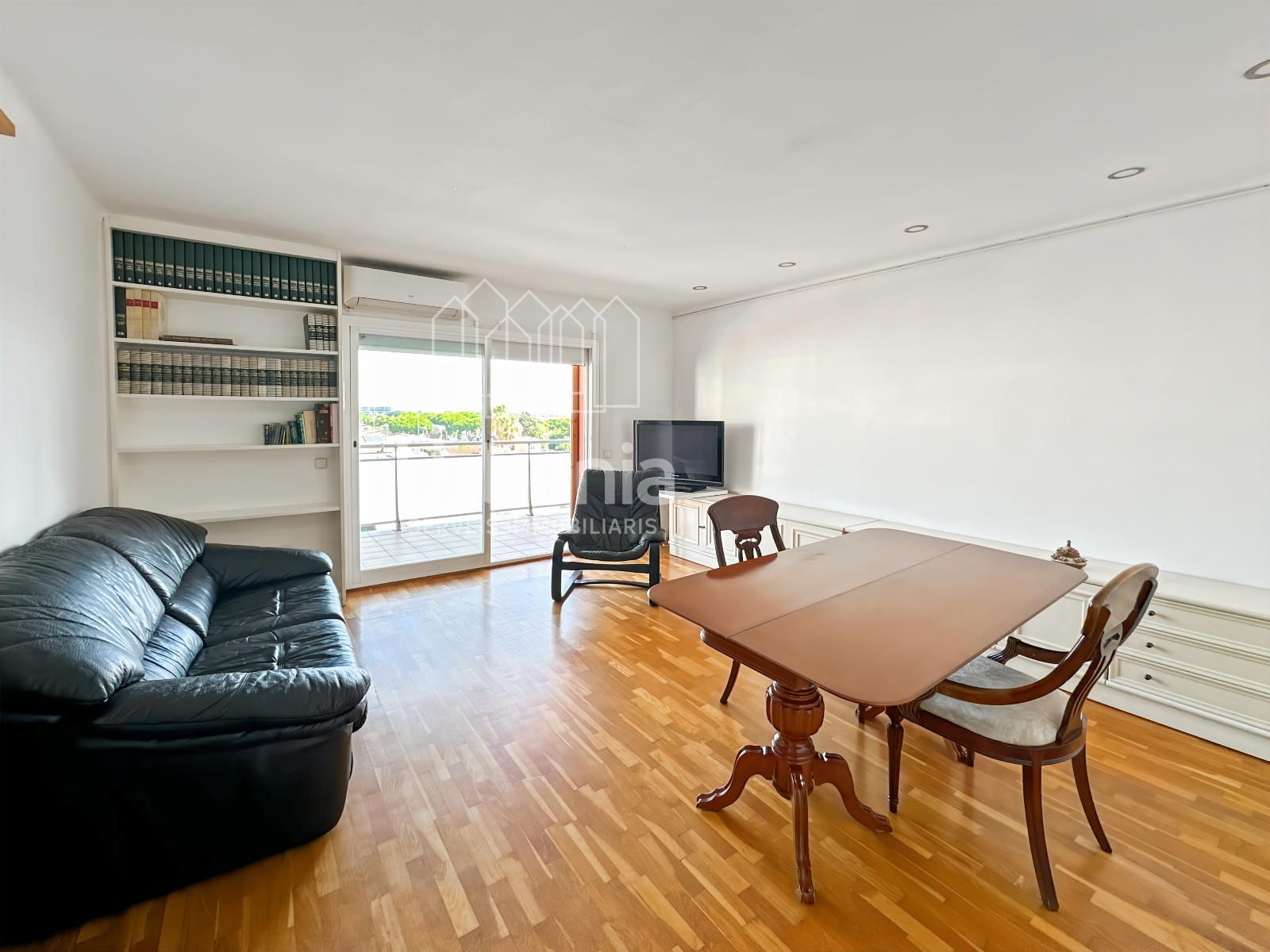 Flat for sale in Centre - Nucli Antic