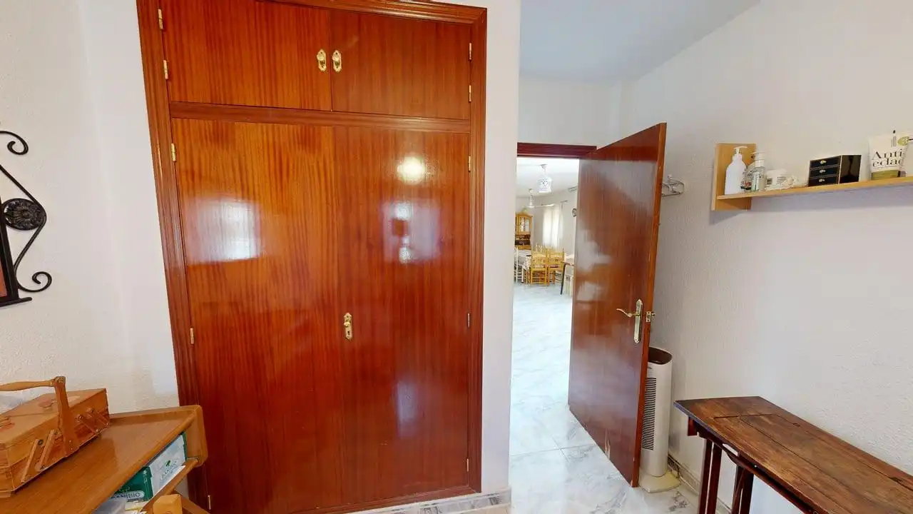 Casa o xalet en venda en Jaén amb Traster i Piscina comunitària