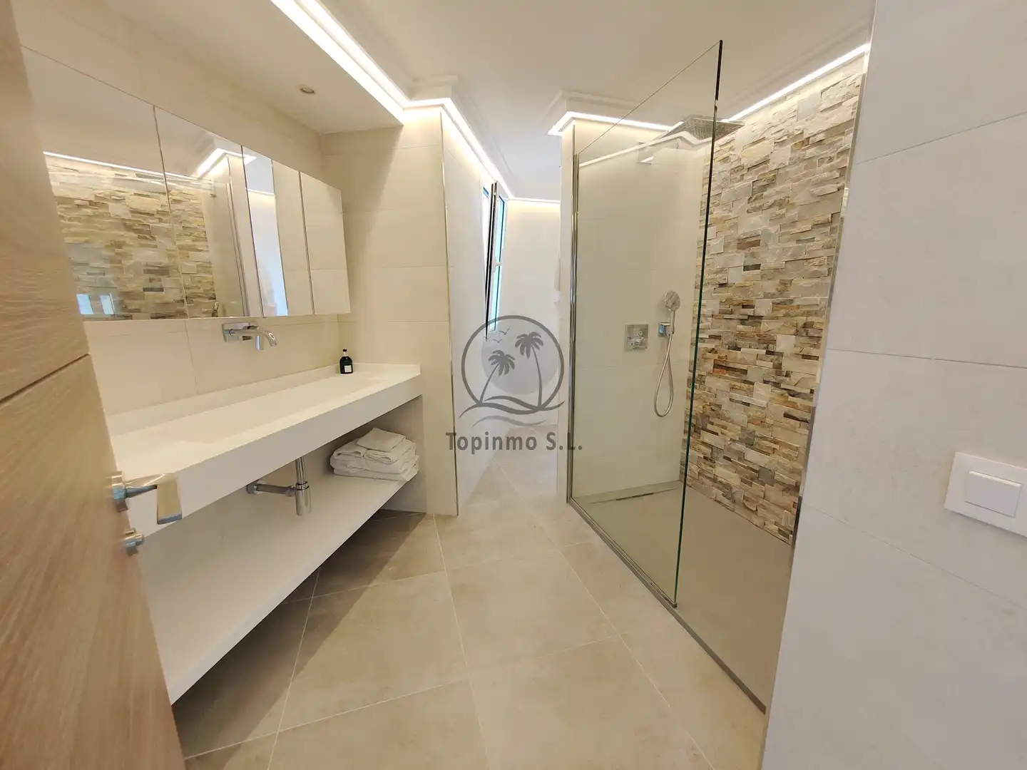 Bathroom of Duplexes for sale in Benalmádena  with Air Conditioner, Heating and Terrace