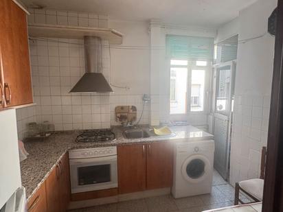 Kitchen of Flat for sale in Valladolid Capital  with Heating, Furnished and Balcony