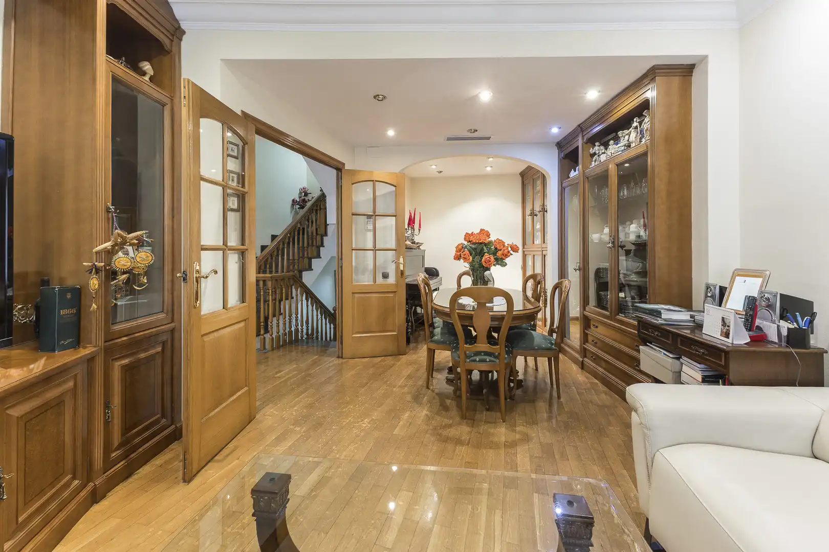 Comedor de Casa adosada en venta en Barcelona con Calefacción