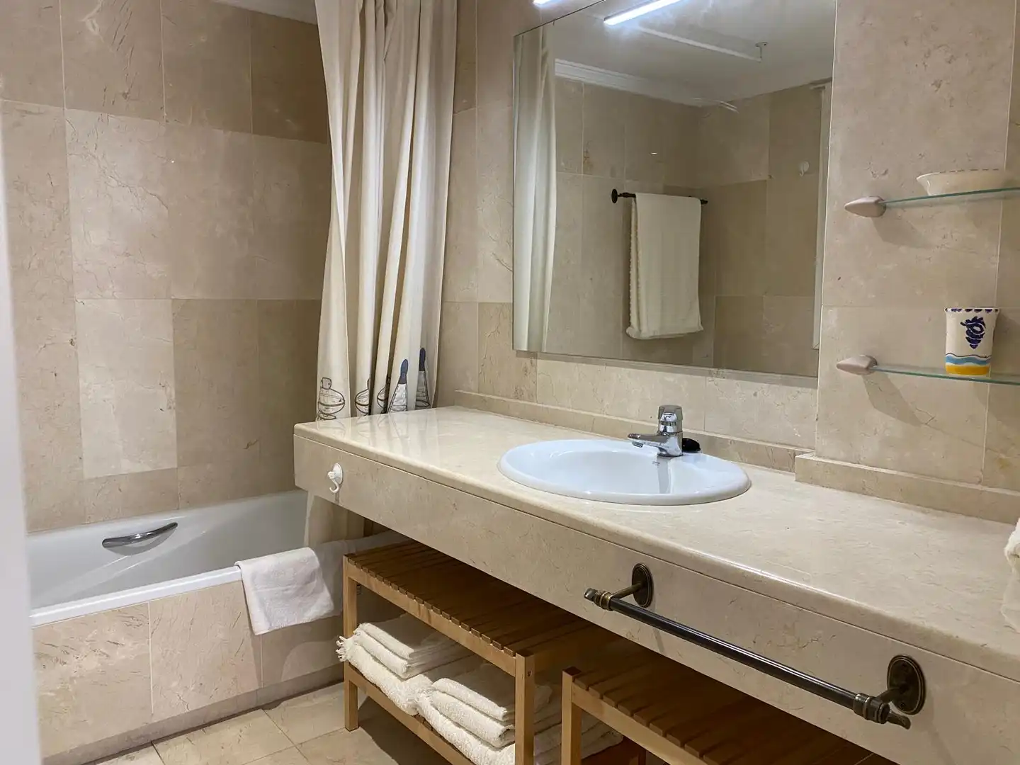 Bathroom of Apartments for rent in Marbella  with Air Conditioner, Furnished and Oven