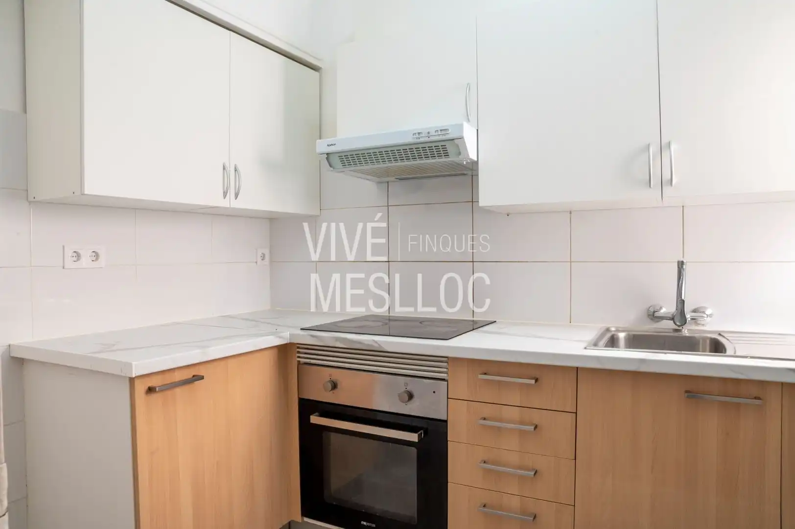 Kitchen of Flat for sale in El Masnou