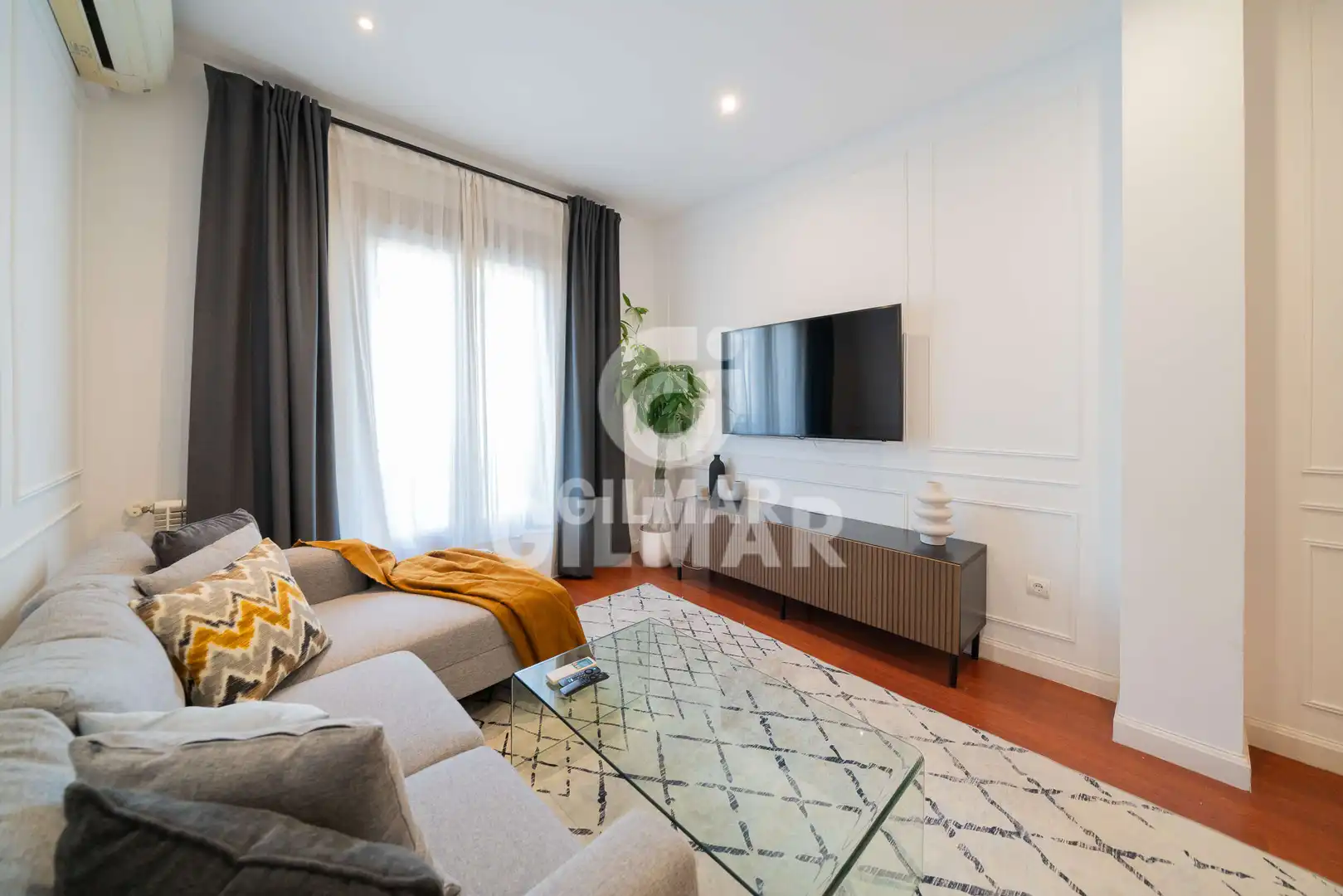Living room of Flat for sale in Madrid  with Heating