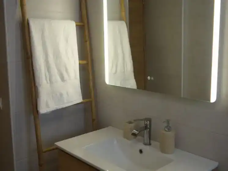 Baño de Casa o chalet de alquiler en Algarrobo con Aire acondicionado, Jardín privado y Trastero