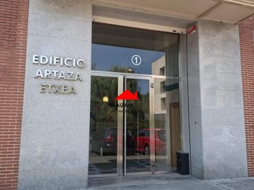 Oficina con ascensor en venta en Paseo de Landabarri
