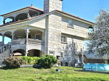 Casa con balcón en venta en Mos