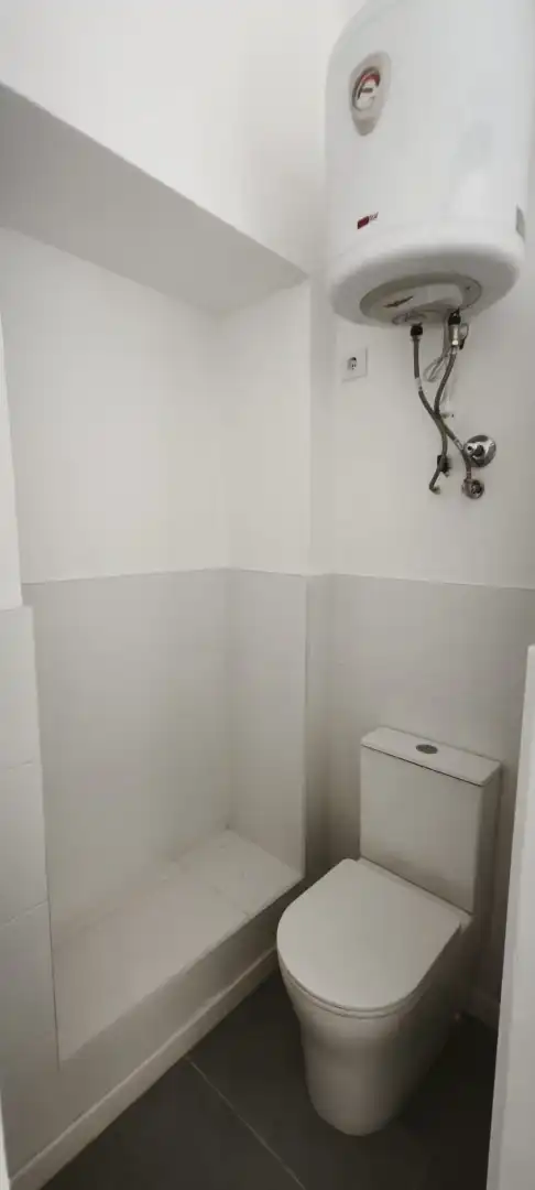Bany de Estudi per a compartir en Castellón de la Plana / Castelló de la Plana amb Moblat, Forn i Rentadora