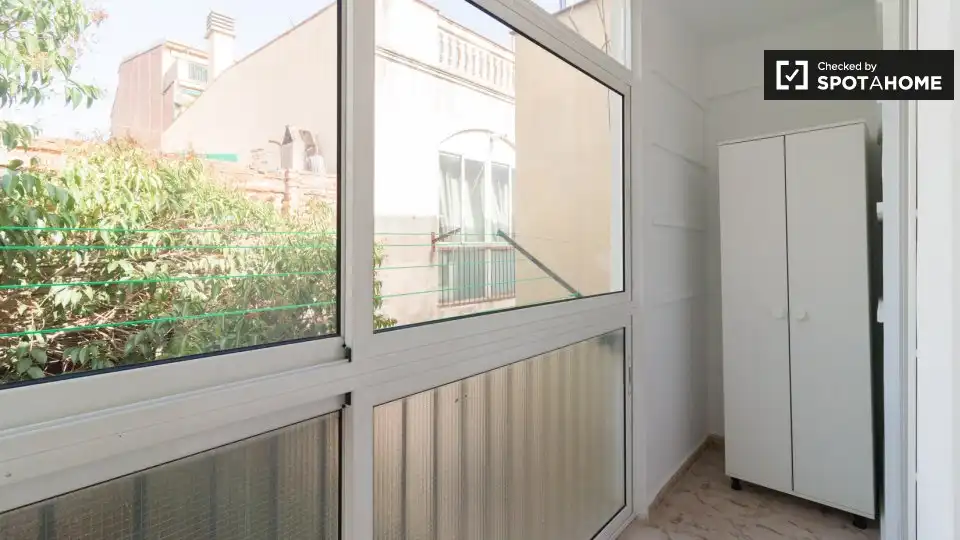 Terraza de Piso para compartir en Barcelona con Aire acondicionado, Calefacción y Amueblado
