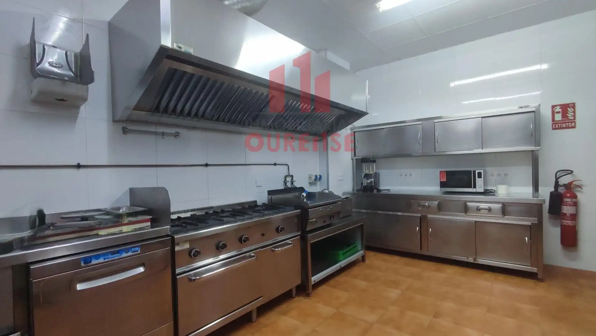 Cocina de Local de alquiler en Ourense Capital  con Amueblado
