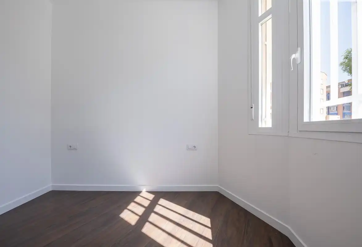 Ground floor for sale in Madrid  with Air Conditioner and Heating
