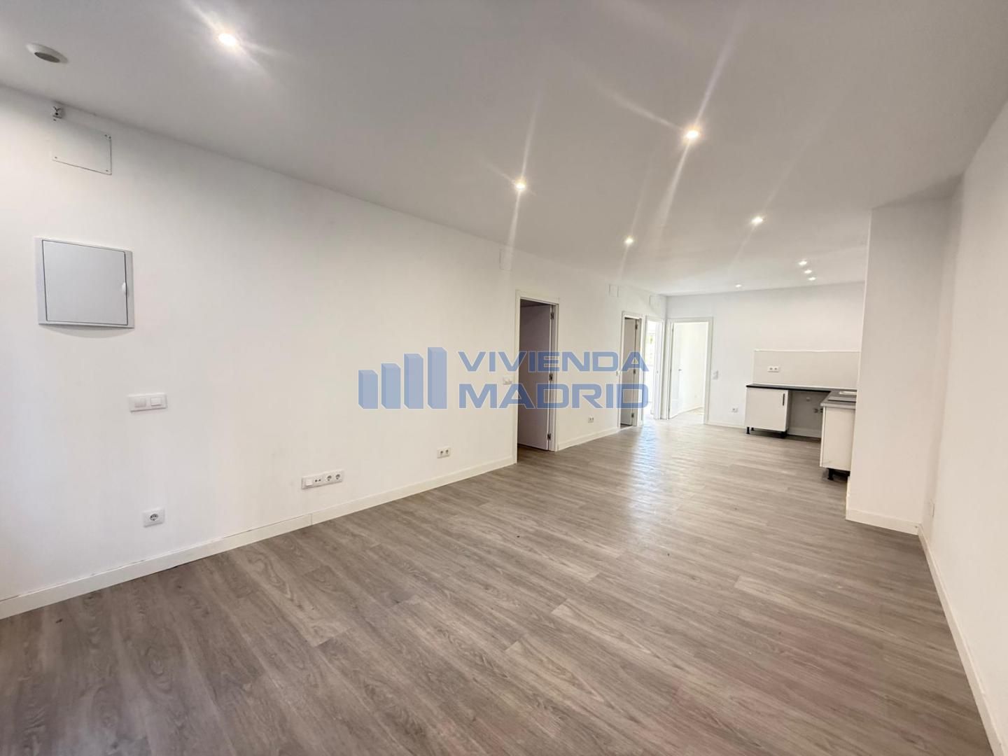 Living room of Flat for sale in  Madrid Capital