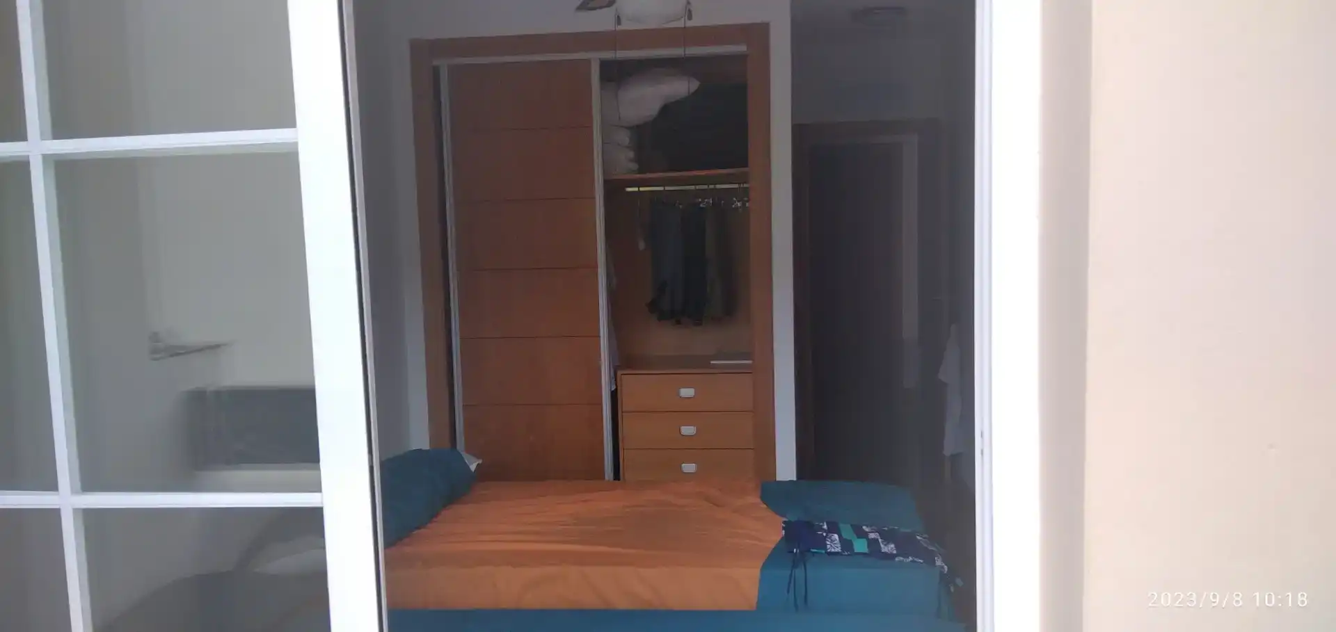Schlafzimmer von Wohnungen zur Miete in Roquetas de Mar mit Klimaanlage, Schwimmbad und Balkon
