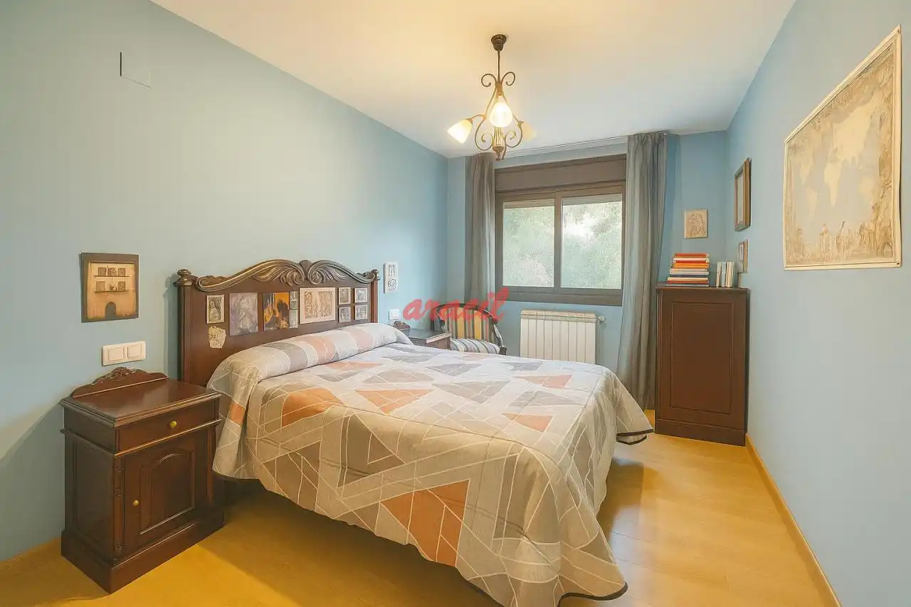 Habitación de Casa o chalet en venta en Ourense Capital  con Calefacción, Jardín privado y Terraza