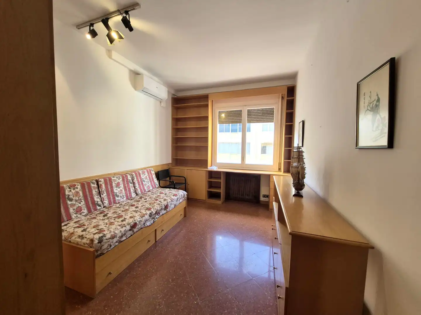 Schlafzimmer von Wohnung zur Miete in Barcelona mit Klimaanlage, Heizung und Parkett