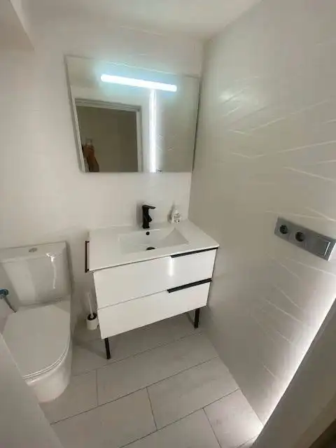 Bany de Apartament en venda en Salamanca amb Aire condicionat, Calefacció i Parquet