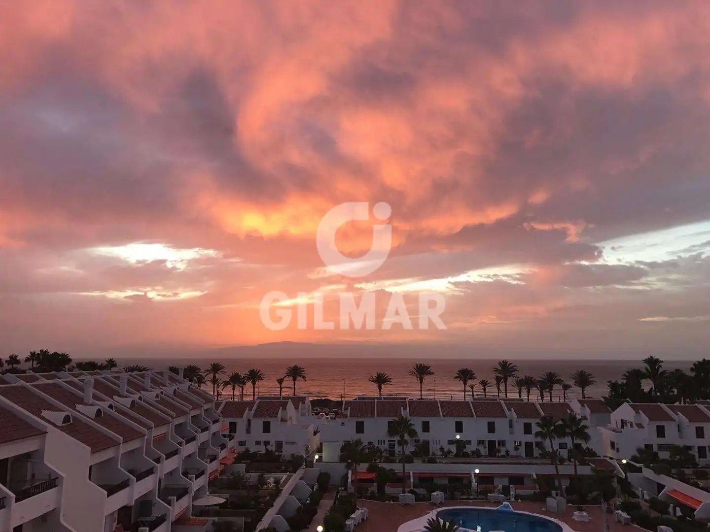 Vista exterior de Dúplex en venta en Arona con Terraza, Piscina y Amueblado