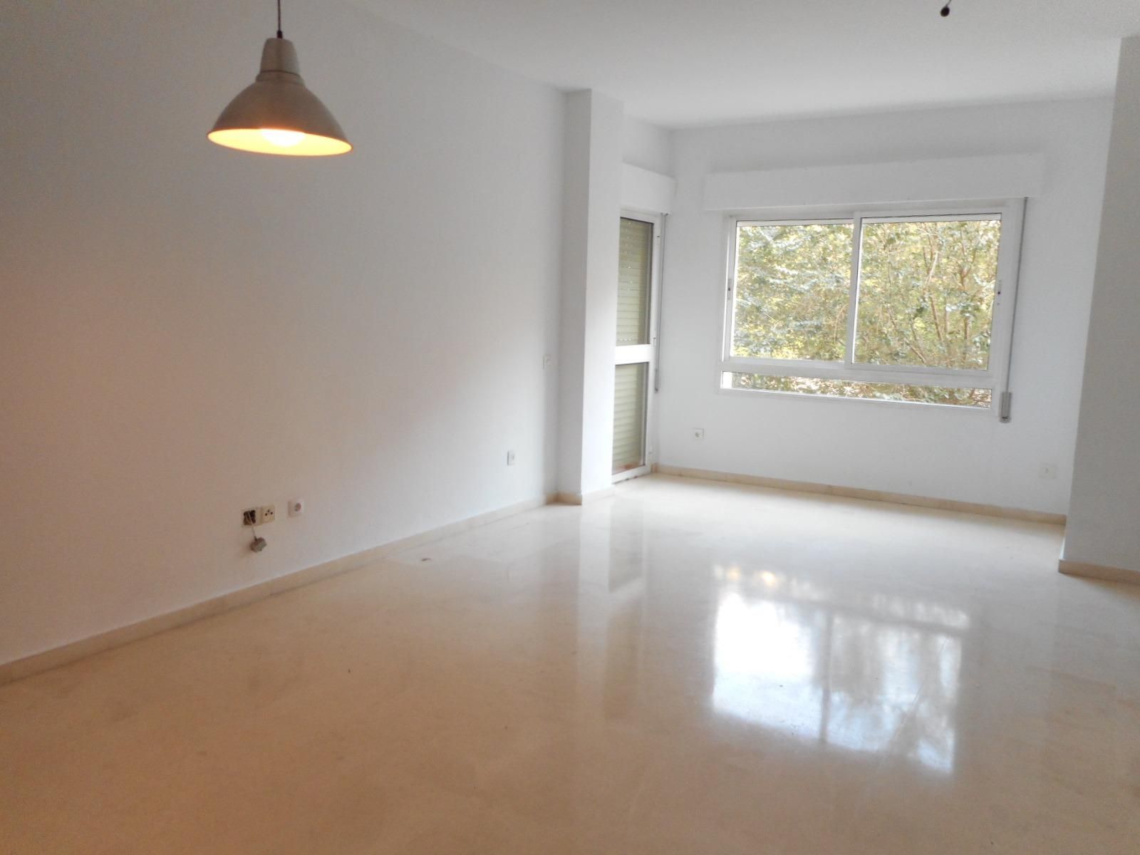 Living room of Flat to rent in  Sevilla Capital  with Air Conditioner and Terrace