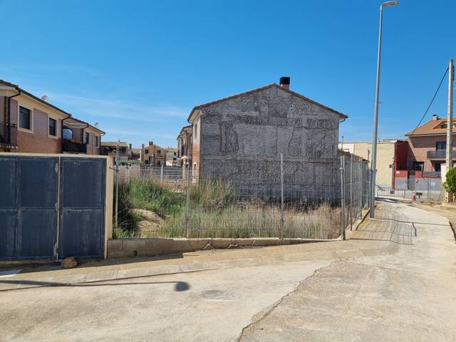 Terreno residencial en Venta en Calle Fuente de Vitales, 10 en Monflorite-Lascasas