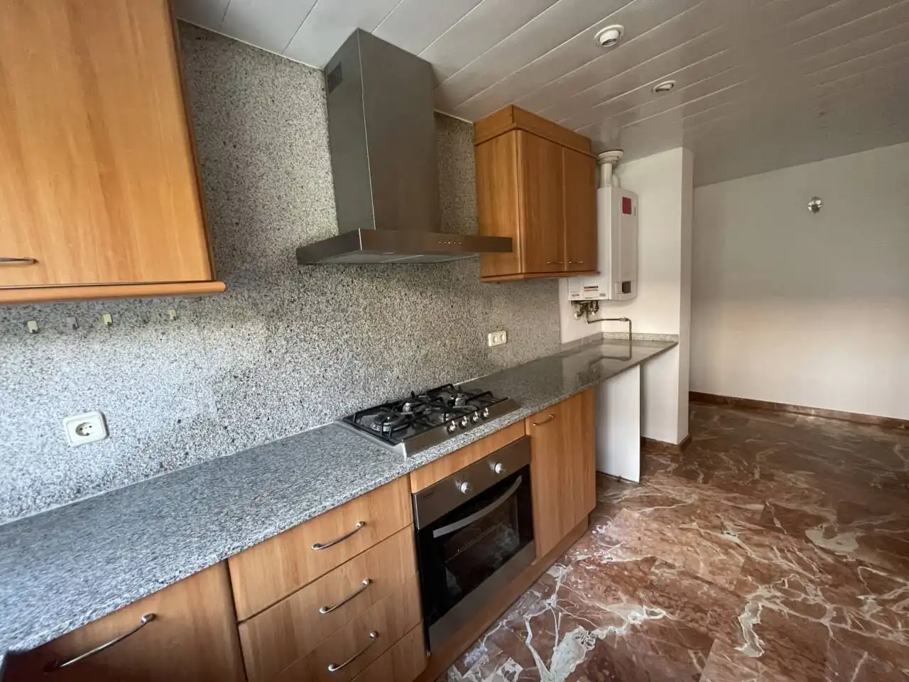 Cuina de Casa o xalet en venda en L'Ametlla del Vallès amb Aire condicionat, Calefacció i Jardí privat