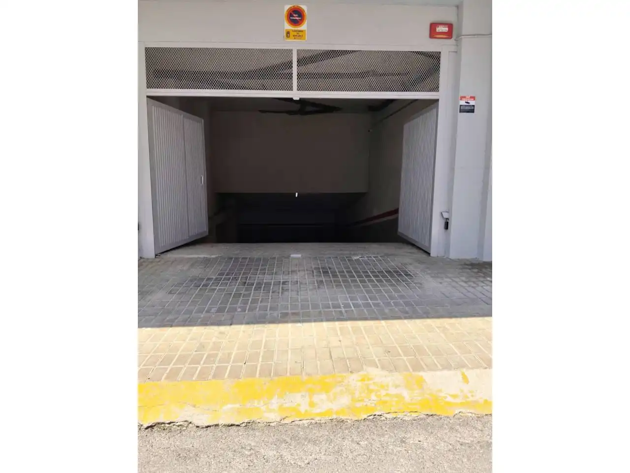 Einzelparkplatz mit Aufzug zum Verkauf in Calle Hernán Cortés, imagen 14