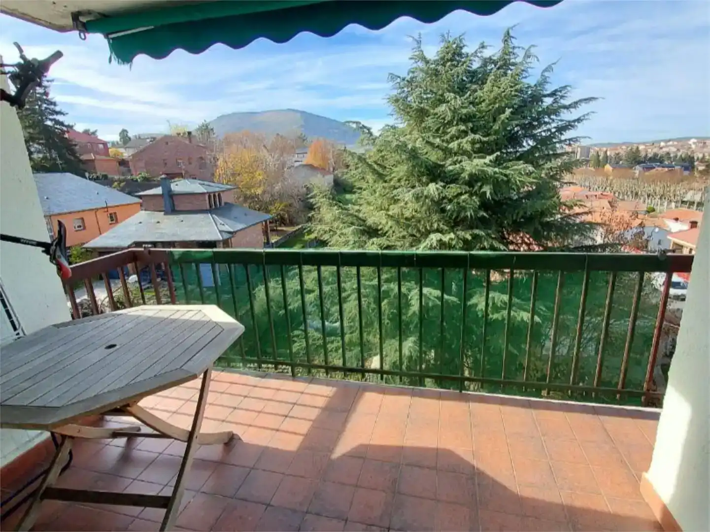Terrassa de Pis en venda en El Espinar amb Traster i Piscina
