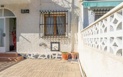 Vista exterior de Casa o xalet en venda en Santa Pola amb Terrassa