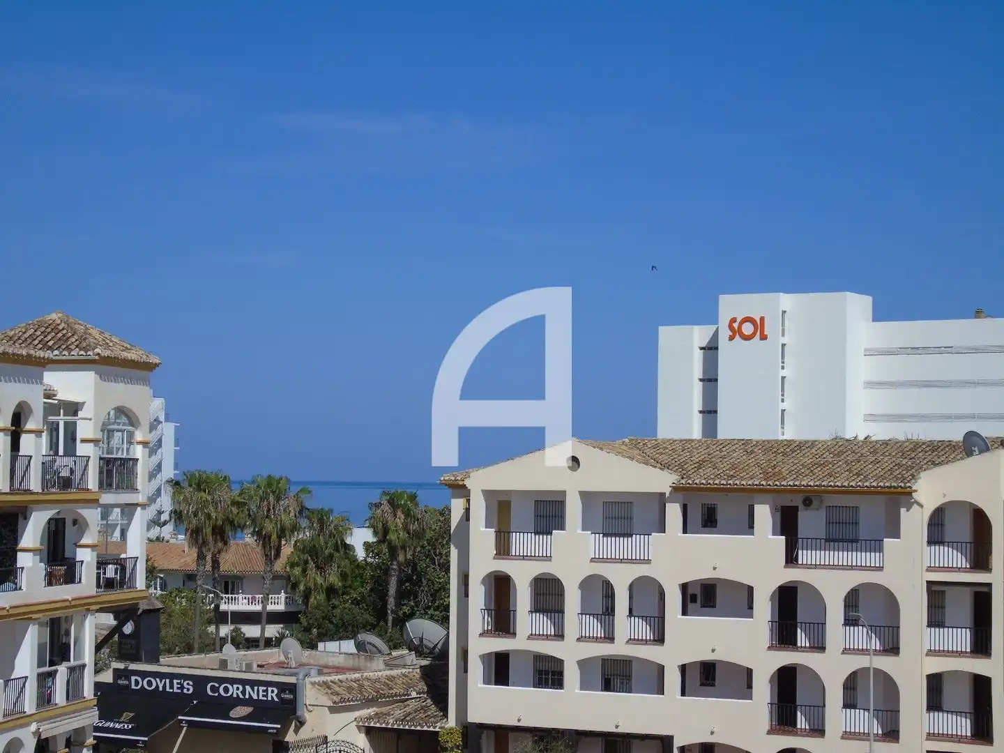 Vista exterior de Piso en venta en Torremolinos con Aire acondicionado, Calefacción y Terraza