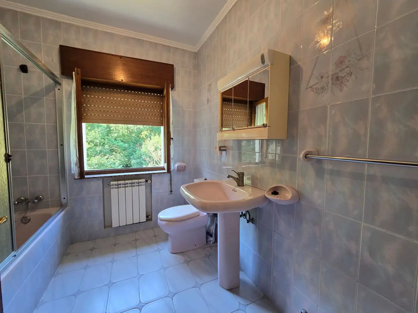 Baño de Casa o chalet en venta en Llanes con Calefacción, Jardín privado y Trastero