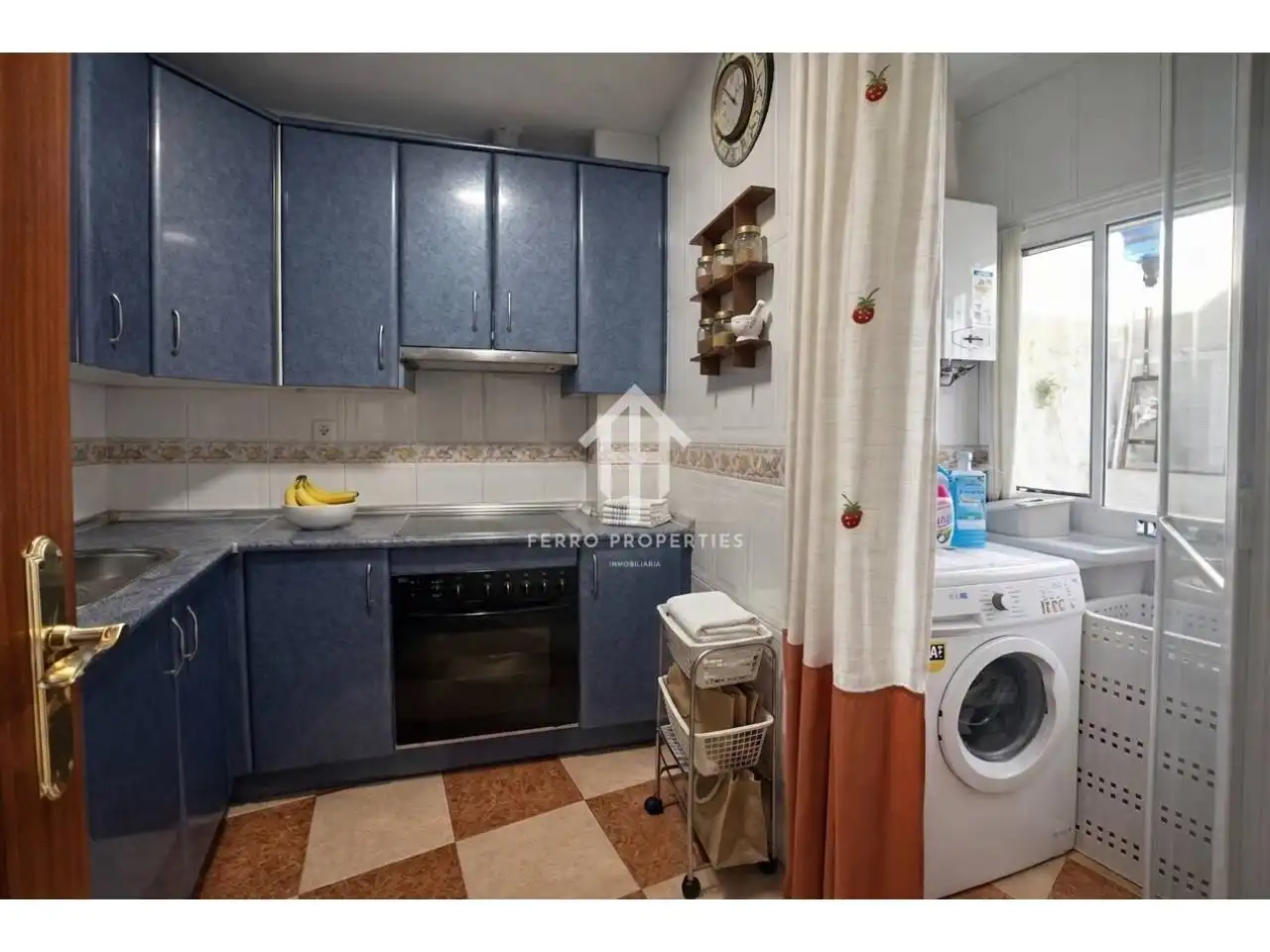 Kitchen of Flat for sale in Loja  with Terrace, Storage room and Furnished