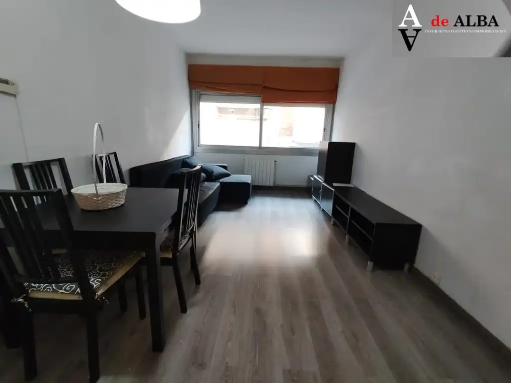 Sala de estar de Piso en venta en Esplugues de Llobregat con Aire acondicionado, Calefacción y Parquet