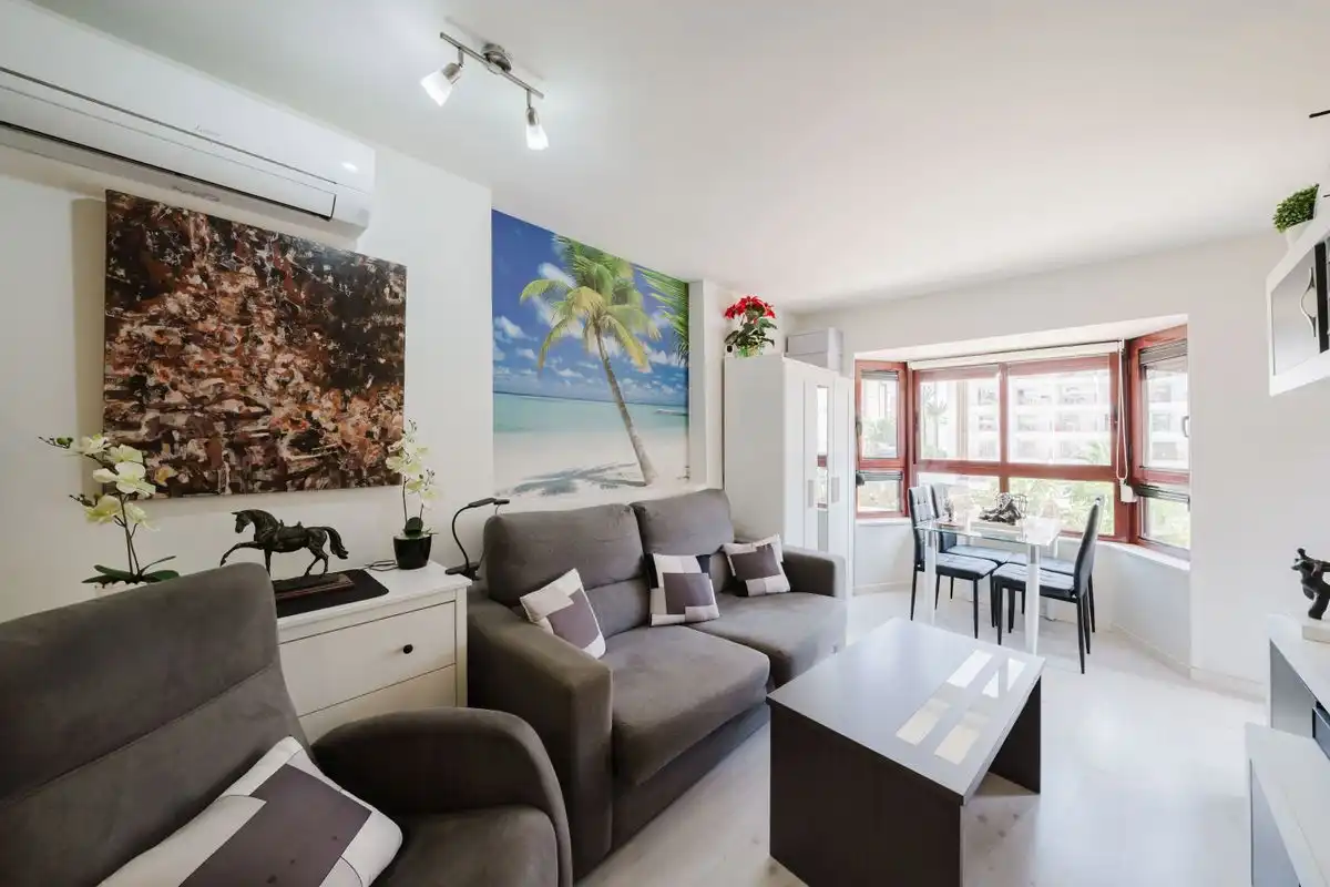 Monolocale con terrazza in vendita a Calle Derramador