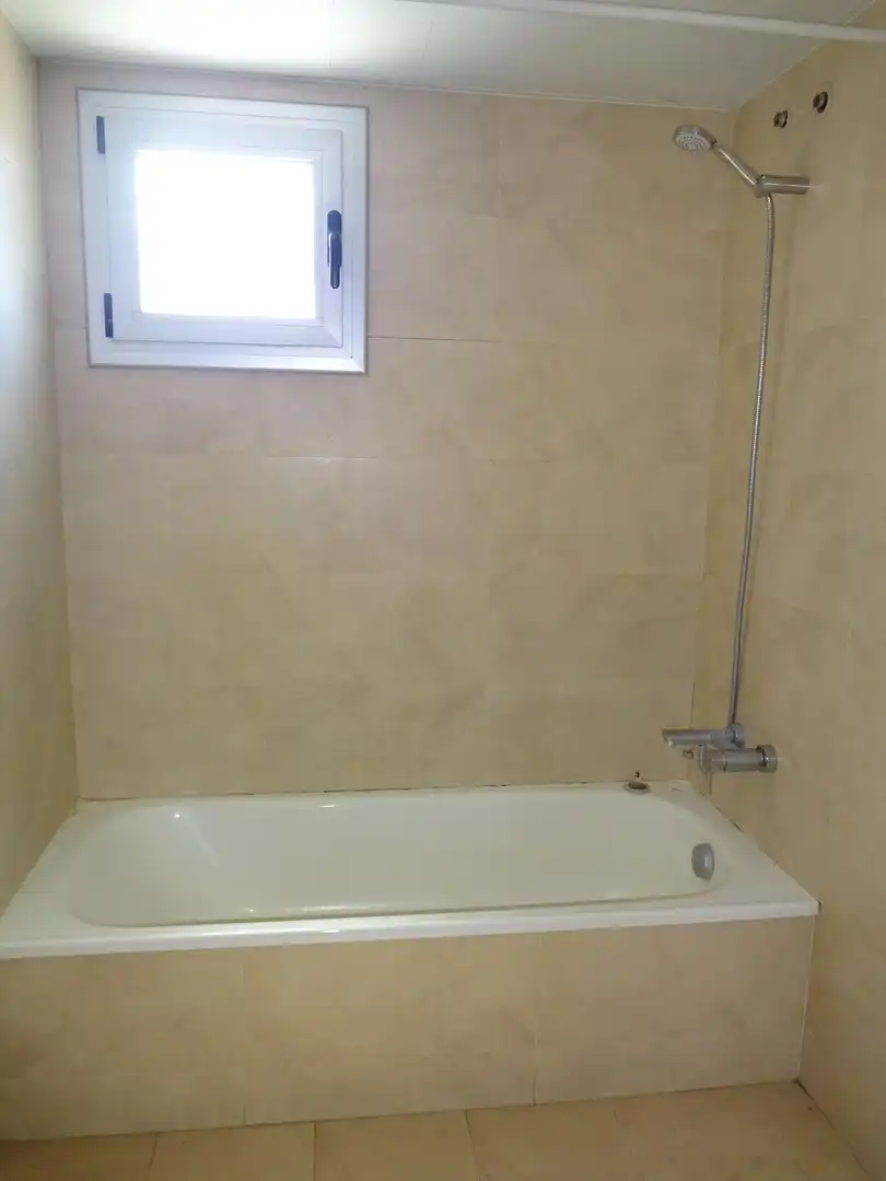 Baño de Piso en venta en Mataró con Aire acondicionado, Calefacción y Piscina comunitaria