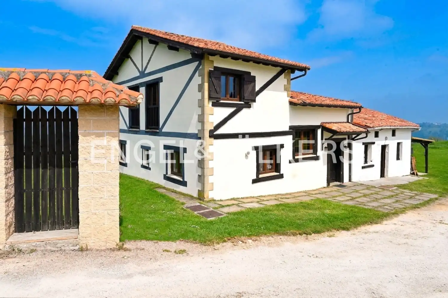 Außenansicht von Country house zum Verkauf in San Vicente de la Barquera mit Heizung und Privatgarten