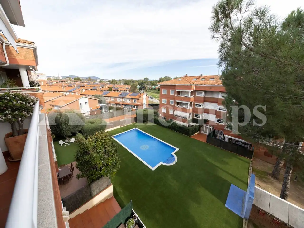 Swimming pool of Flat for sale in Sant Quirze del Vallès  with Air Conditioner, Heating and Parquet flooring