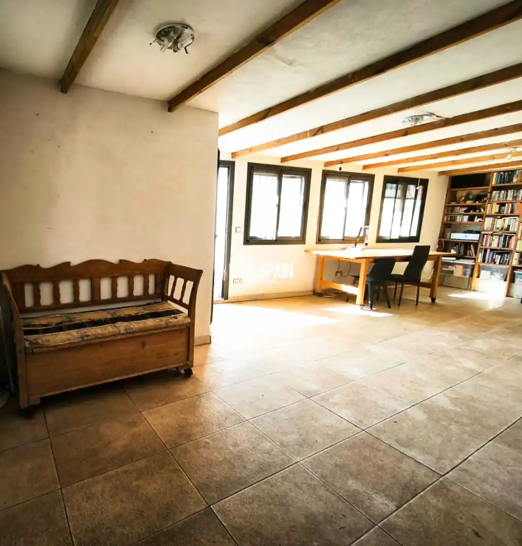 Country house zum Verkauf in Rasquera mit Klimaanlage, Privatgarten und Terrasse