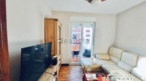 Foto 2 de Pis en venda a Grupo Nuestra Senora del Carmen , Txabarri - La Unión - Vista Alegre, Sestao