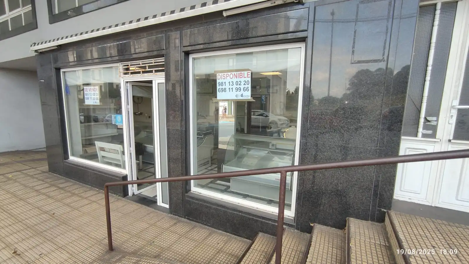 Local en venta en Culleredo con Amueblado