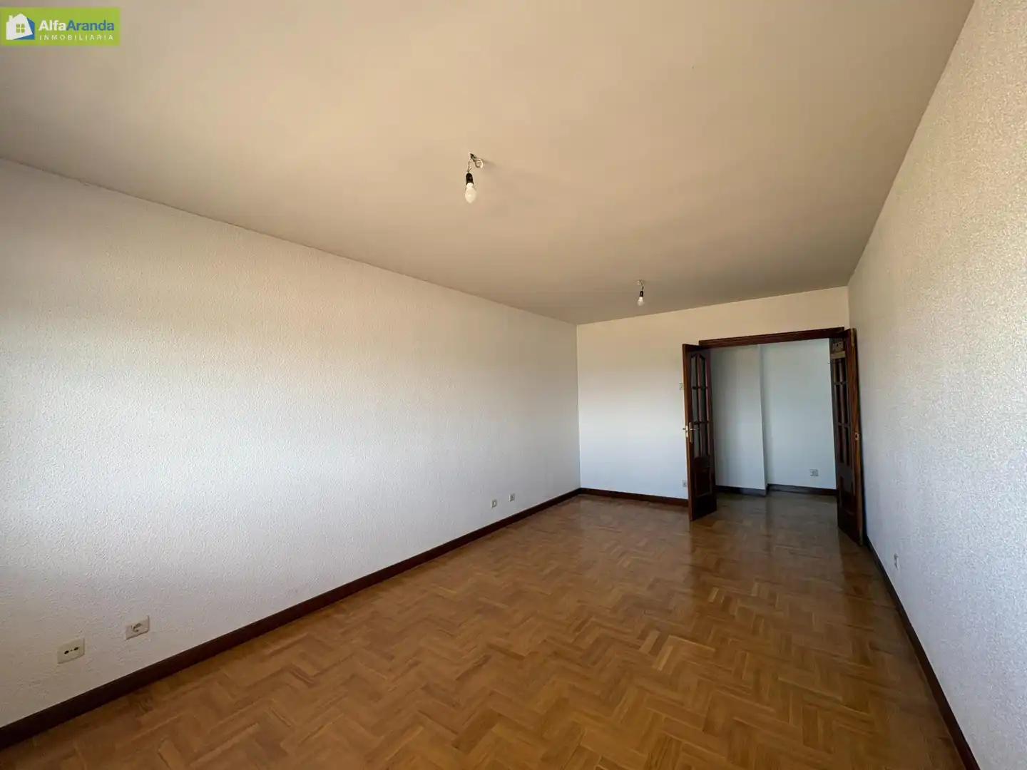 Living room of Flat for sale in Aranda de Duero  with Heating, Parquet flooring and Terrace