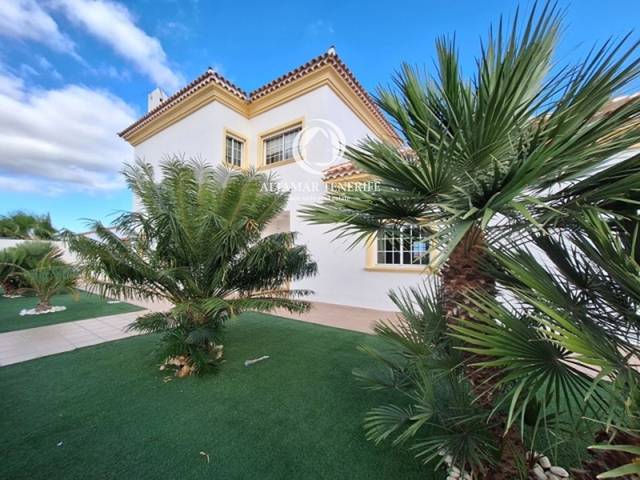 Casa-chalet en Venta en La Palma en Golf del Sur - Amarilla Golf