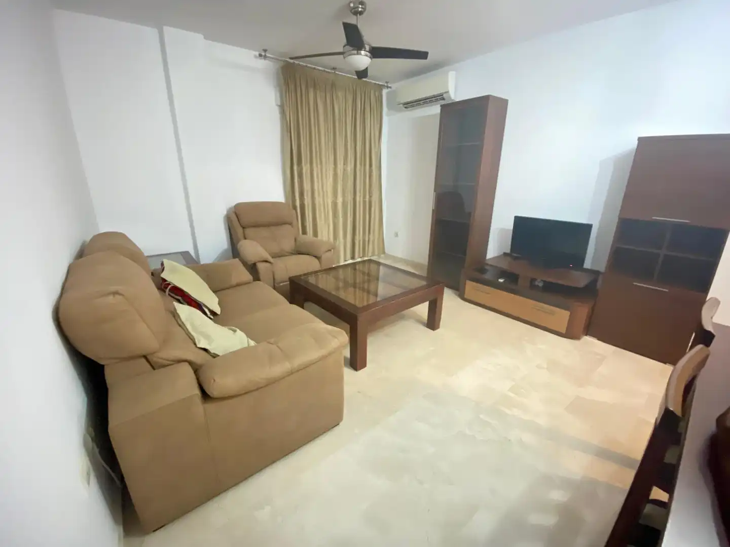 Sala de estar de Piso en venta en Albolote con Aire acondicionado, Trastero y Amueblado