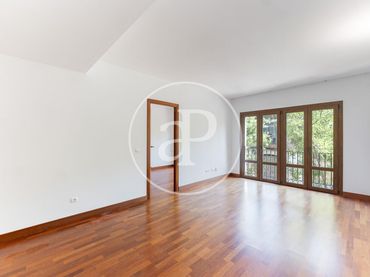 Flat with lift to rent in Carrer Soler
