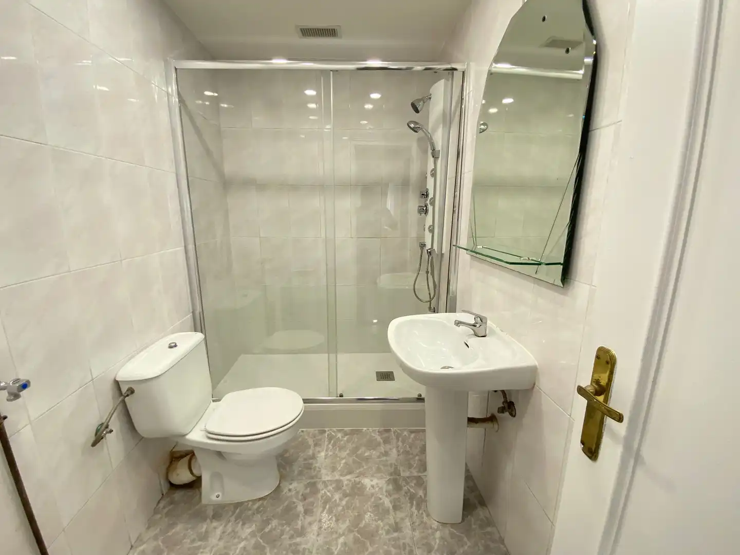 Room in Calle Garceta, 30, San Isidro