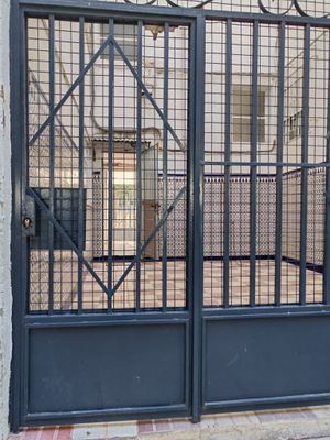 Vista exterior de Pis en venda en  Jaén Capital