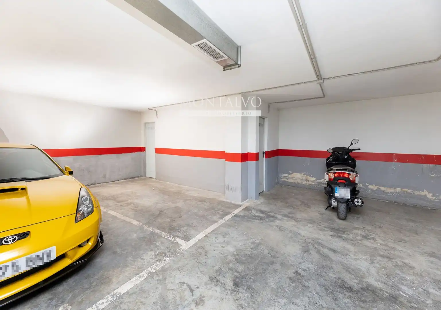 Parkplatz von Garage zum Verkauf in Atarfe