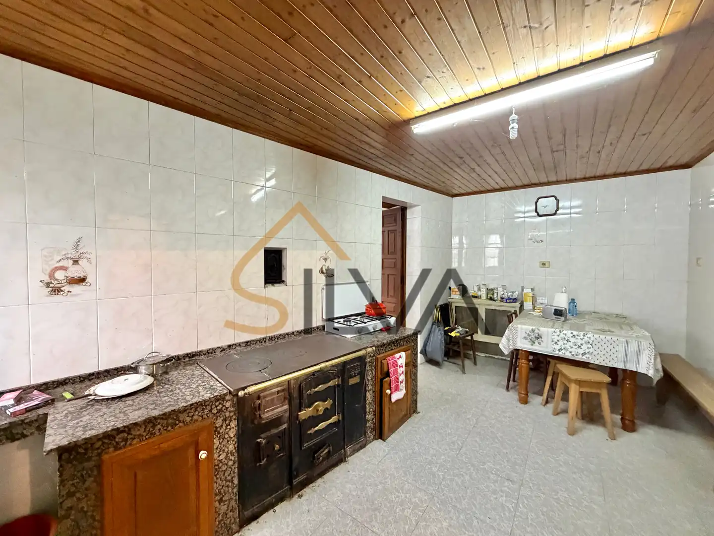 Cuina de Casa o xalet en venda en Láncara amb Moblat